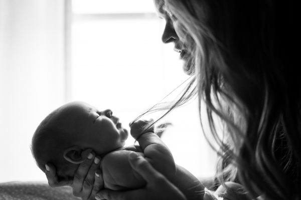 Our Guide to Postpartum Hair Loss